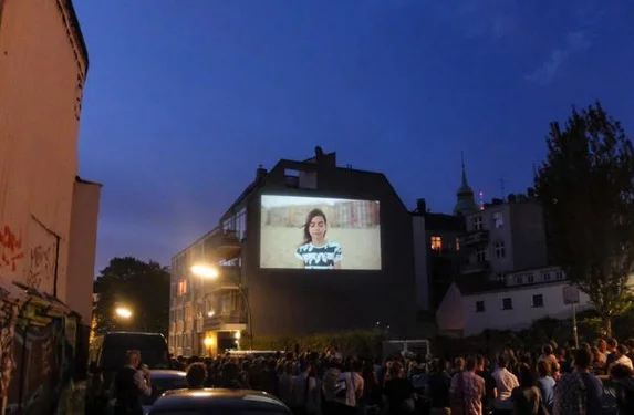 Mobile cinema as an archive in motion: A Wall is a Screen and urban memories 